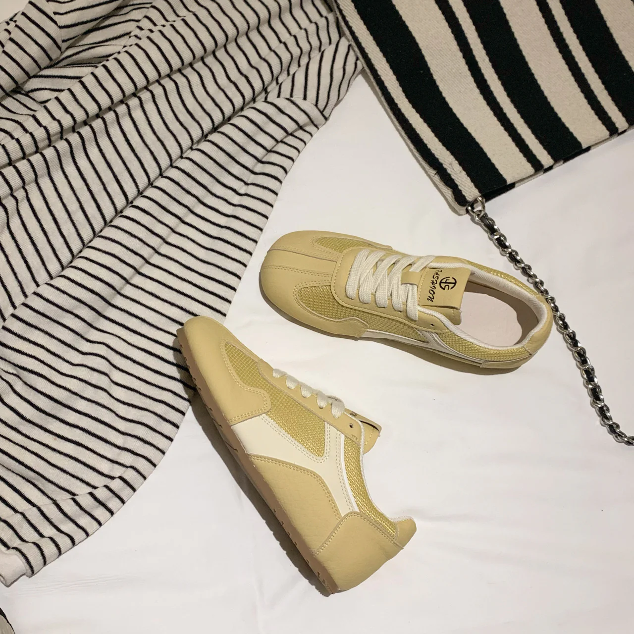 Damen Leichte Freizeitsneaker mit atmungsaktivem Netzmaterial und flexibler Sohle Heidi Mode - Image 4