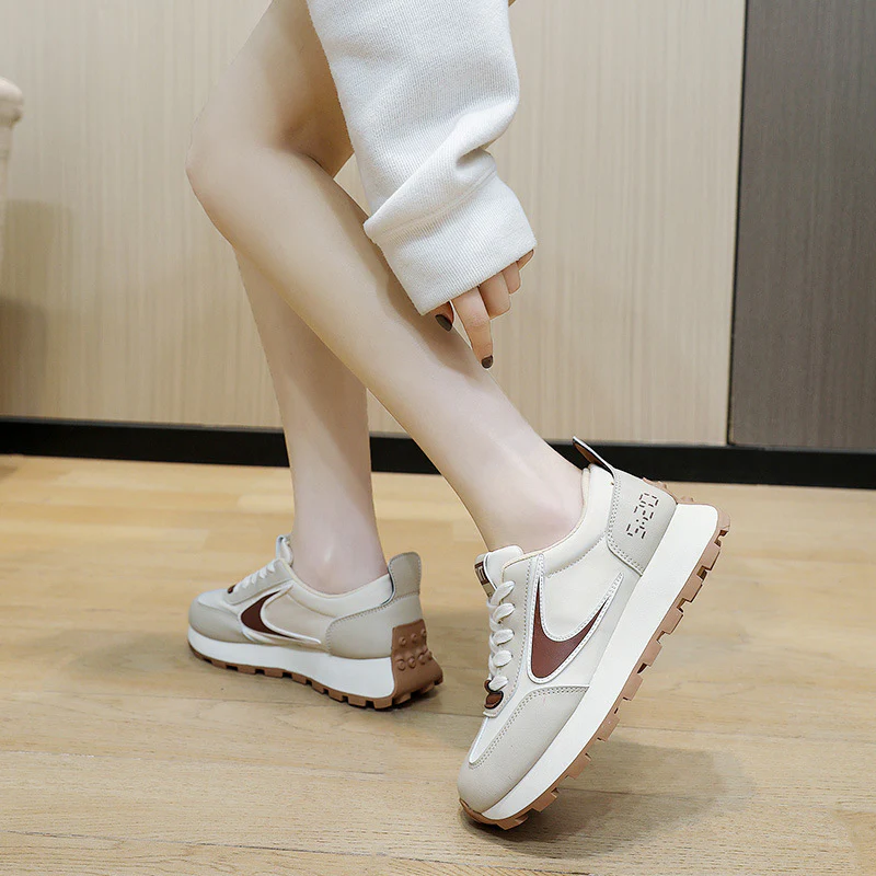 Damen Leichte Lauf-Sneaker mit dämpfendem Sohlenprofil und rutschfester Außensohle Heidi Mode - Image 3