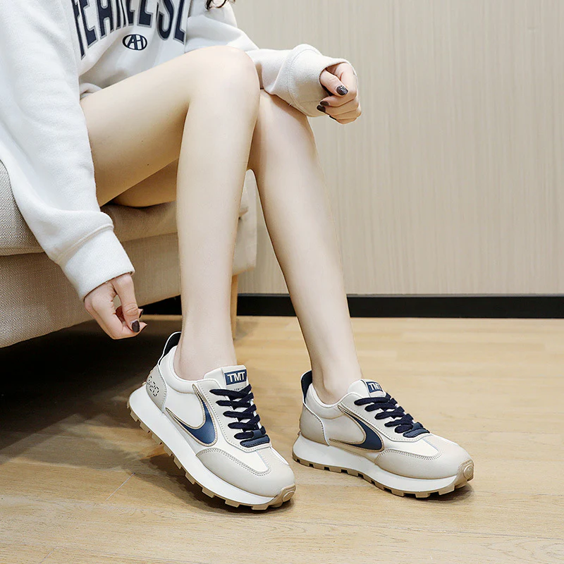 Damen Leichte Lauf-Sneaker mit dämpfendem Sohlenprofil und rutschfester Außensohle Heidi Mode - Image 4