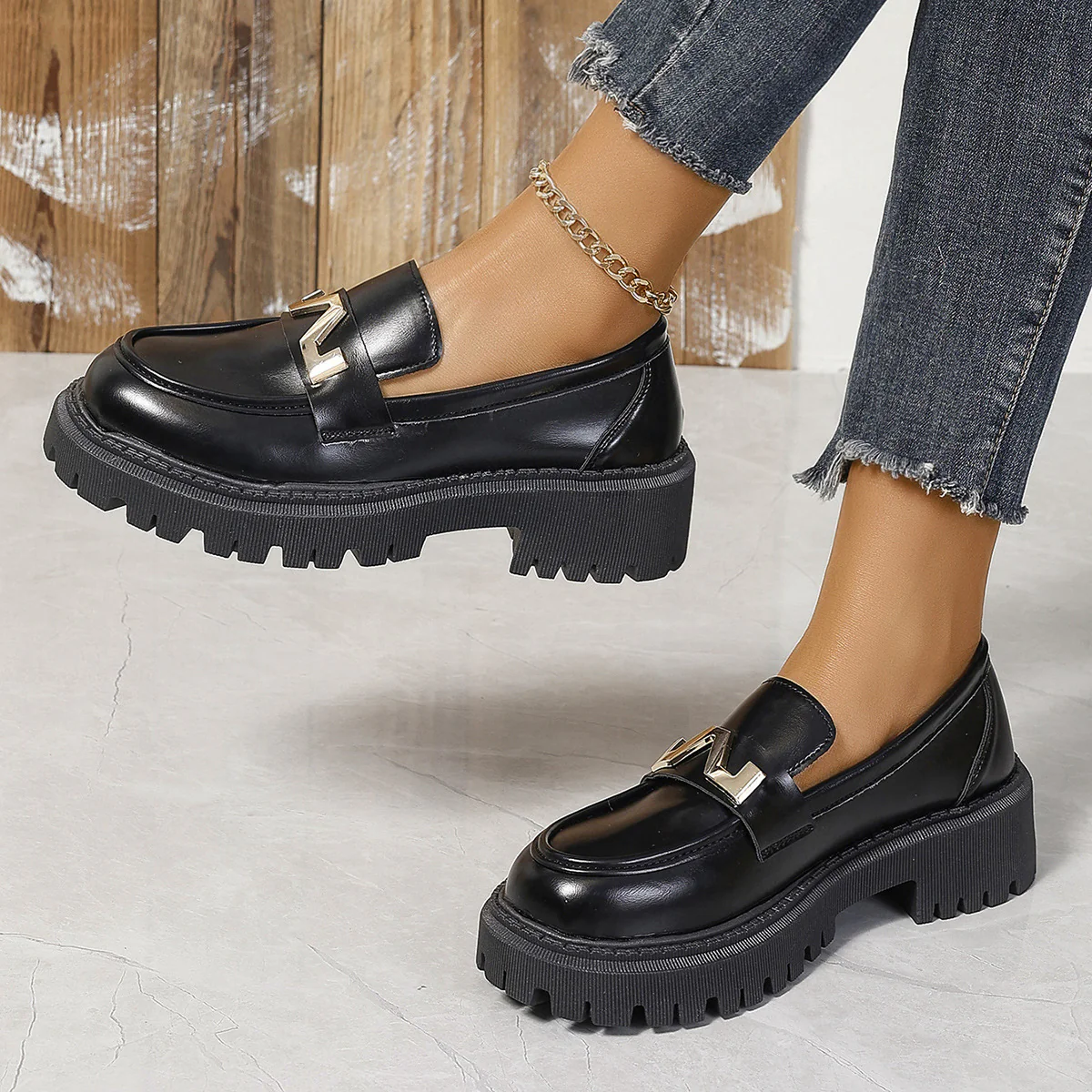 Damen Loafers mit robustem Profilsohle und modischem Schnallen-Detail Heidi Mode - Image 6