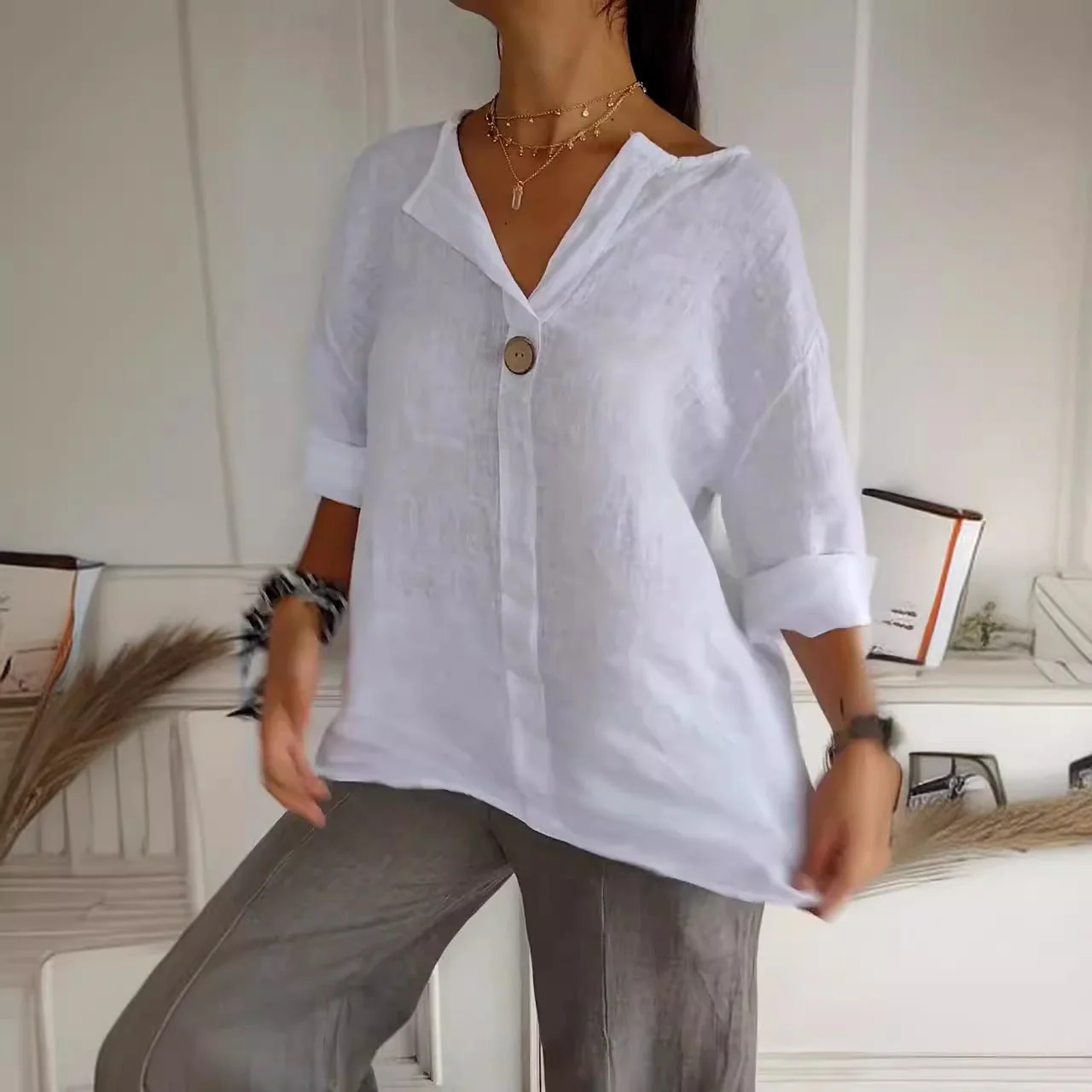 Damen Luftige Leinenbluse mit Knopfdetails und Lässigem Schnitt Heidi-Mode - Image 4