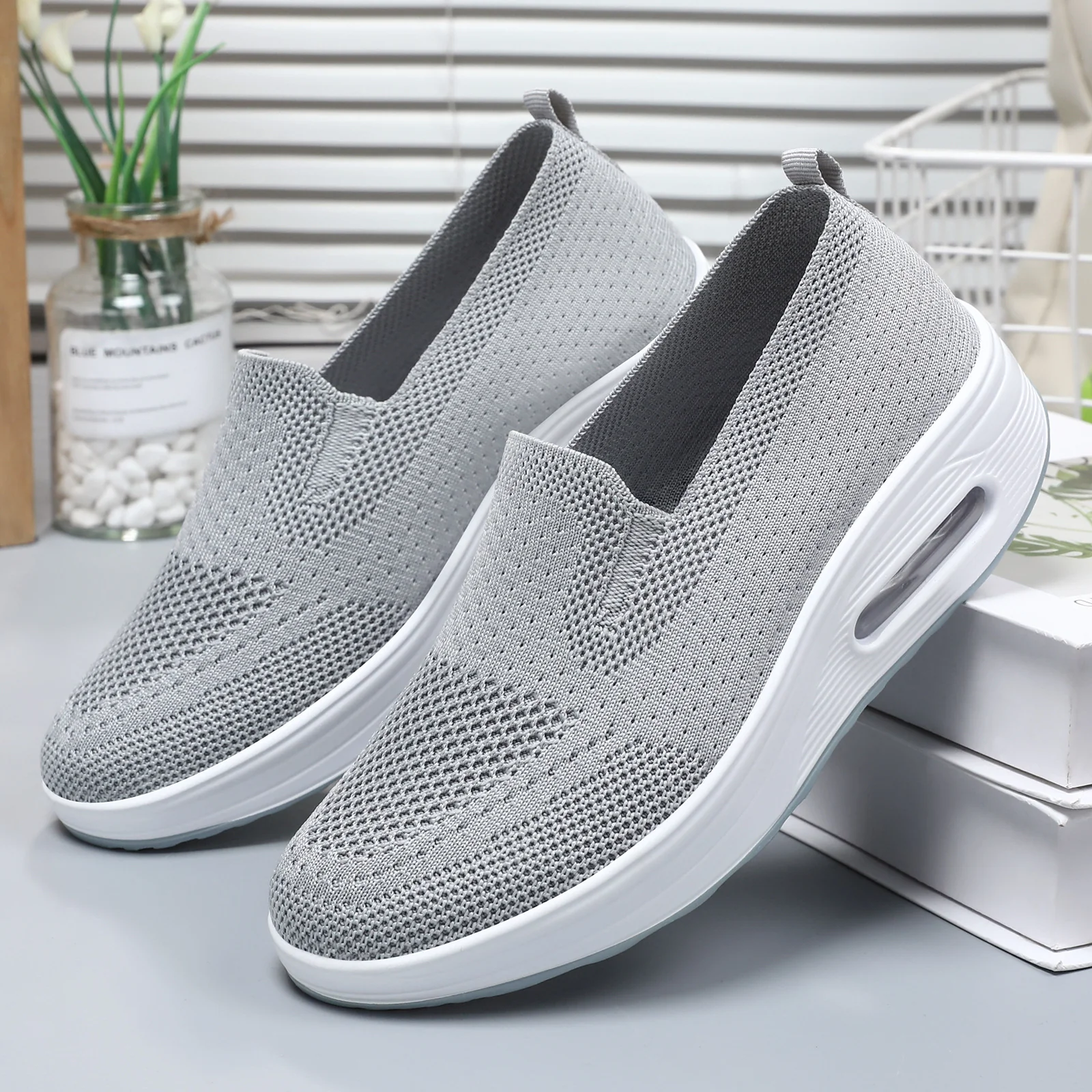Damen Luftige Slip-On Sneakers mit innovativer Dämpfungstechnologie Heidi Mode - Image 2