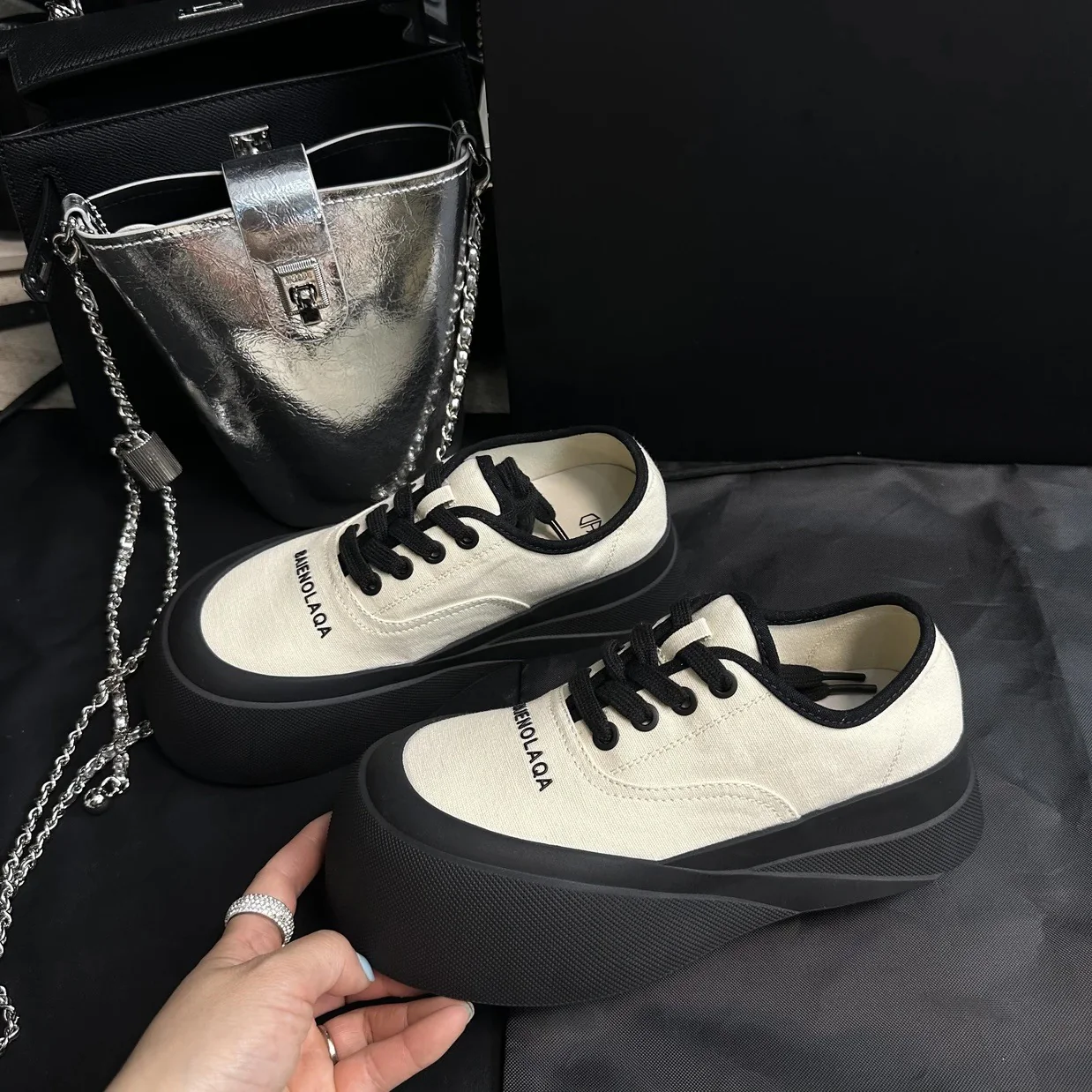 Damen Luxuriöse Plateau Sneakers mit hohem Komfort und modischem Design Heidi Mode - Image 2