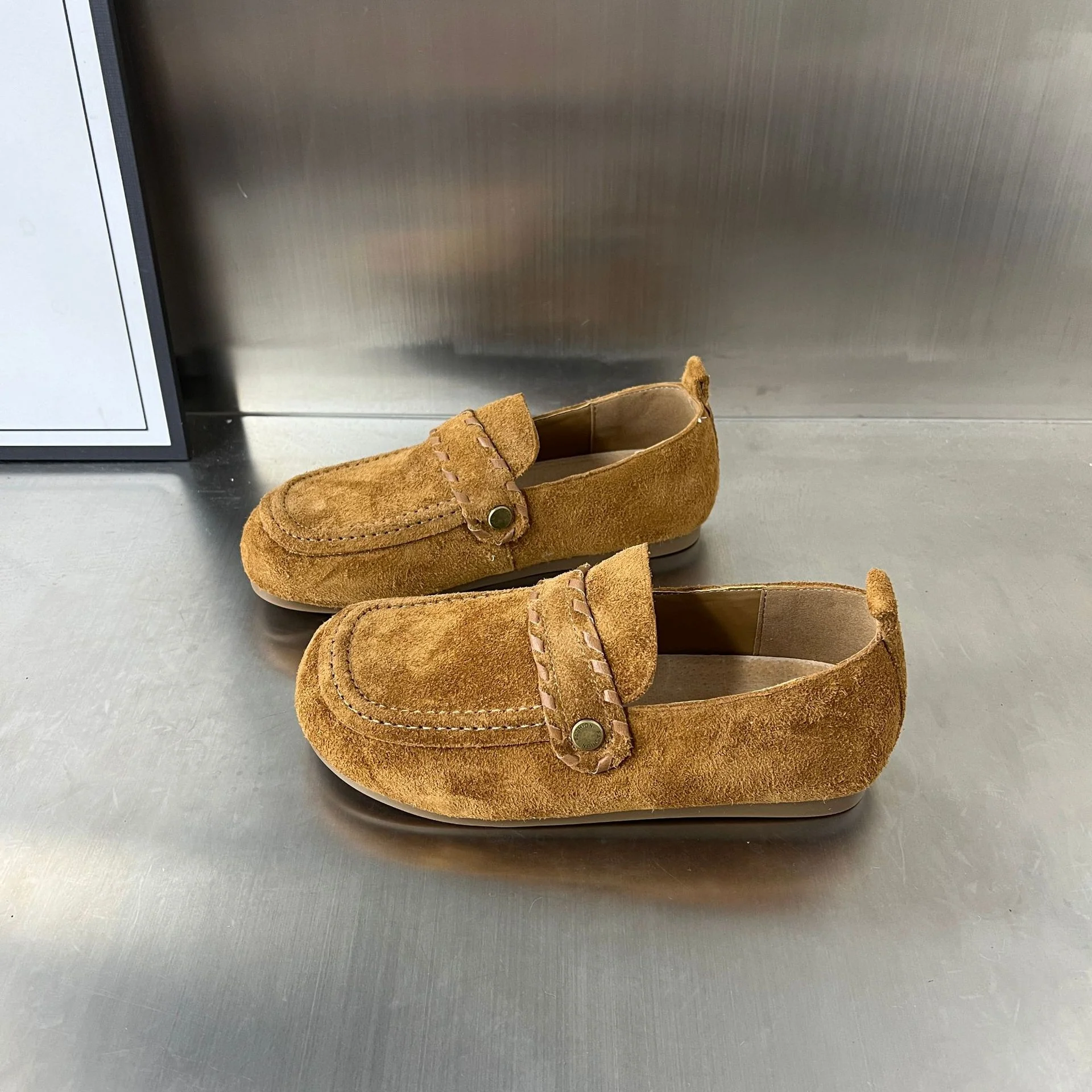 Damen Luxuriöse Wildleder Mokassins mit modischer Schnallenverzierung Heidi Mode - Image 7