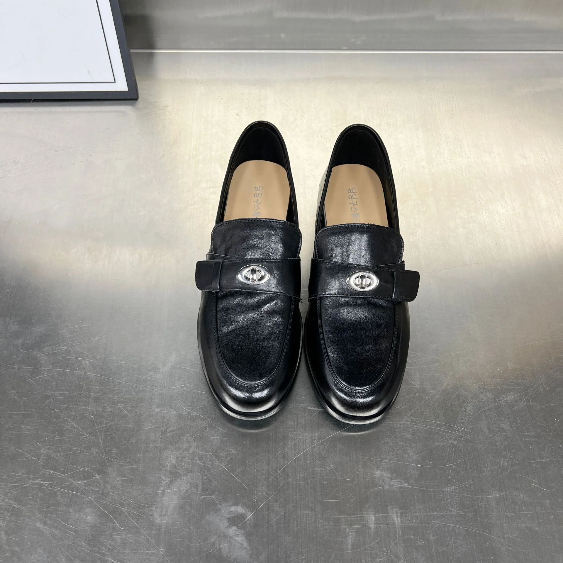 Damen Luxus-Leder Mokassins mit modischem Schmuckdetail Heidi Mode - Image 2