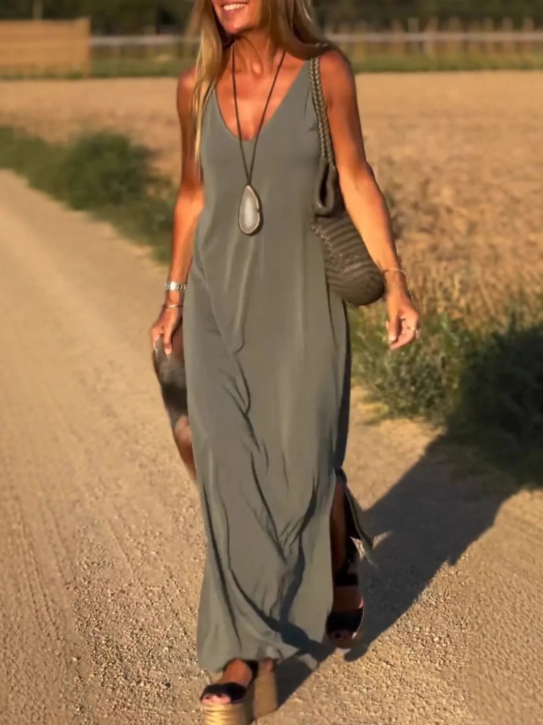 Damen Maxikleid mit Eleganter V-Form und Qualitativ Hochwertigem Obermaterial Heidi-Mode - Image 11