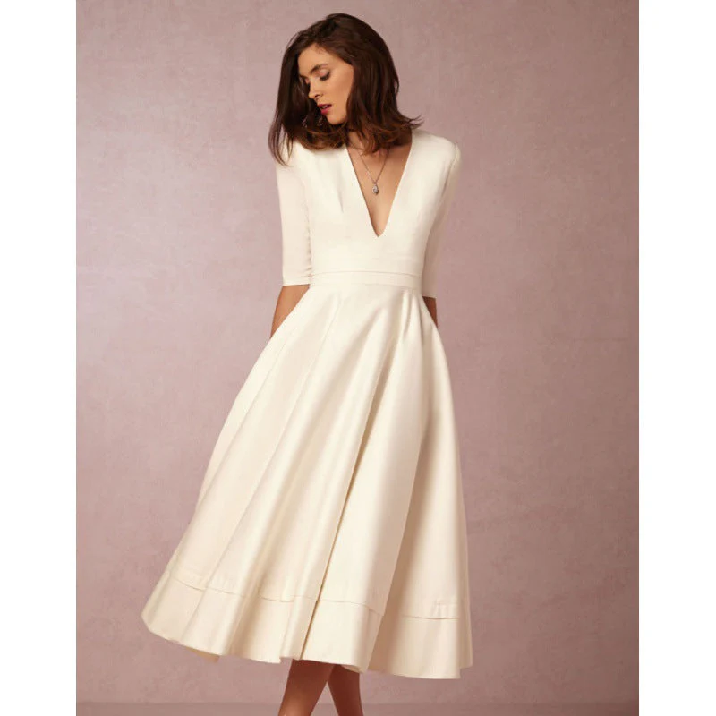 Damen Maxikleid mit Tiefem V-Ausschnitt und Schwingendem Rock Heidi-Mode - Image 2