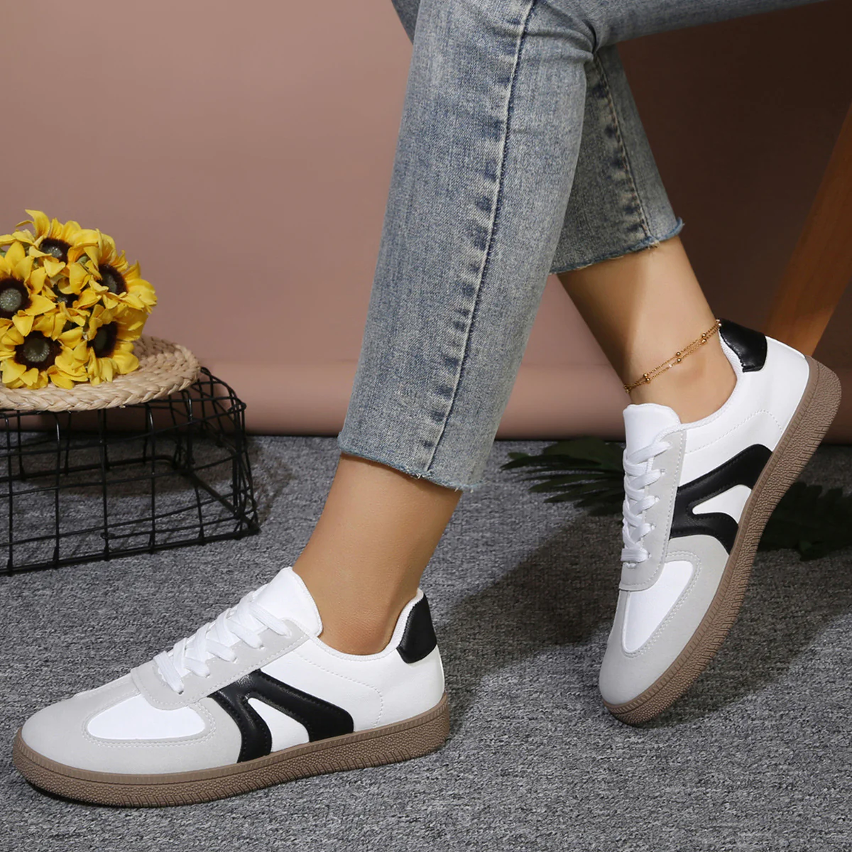 Damen Moderne Freizeitsneaker mit stylischen Details Heidi Mode - Image 4