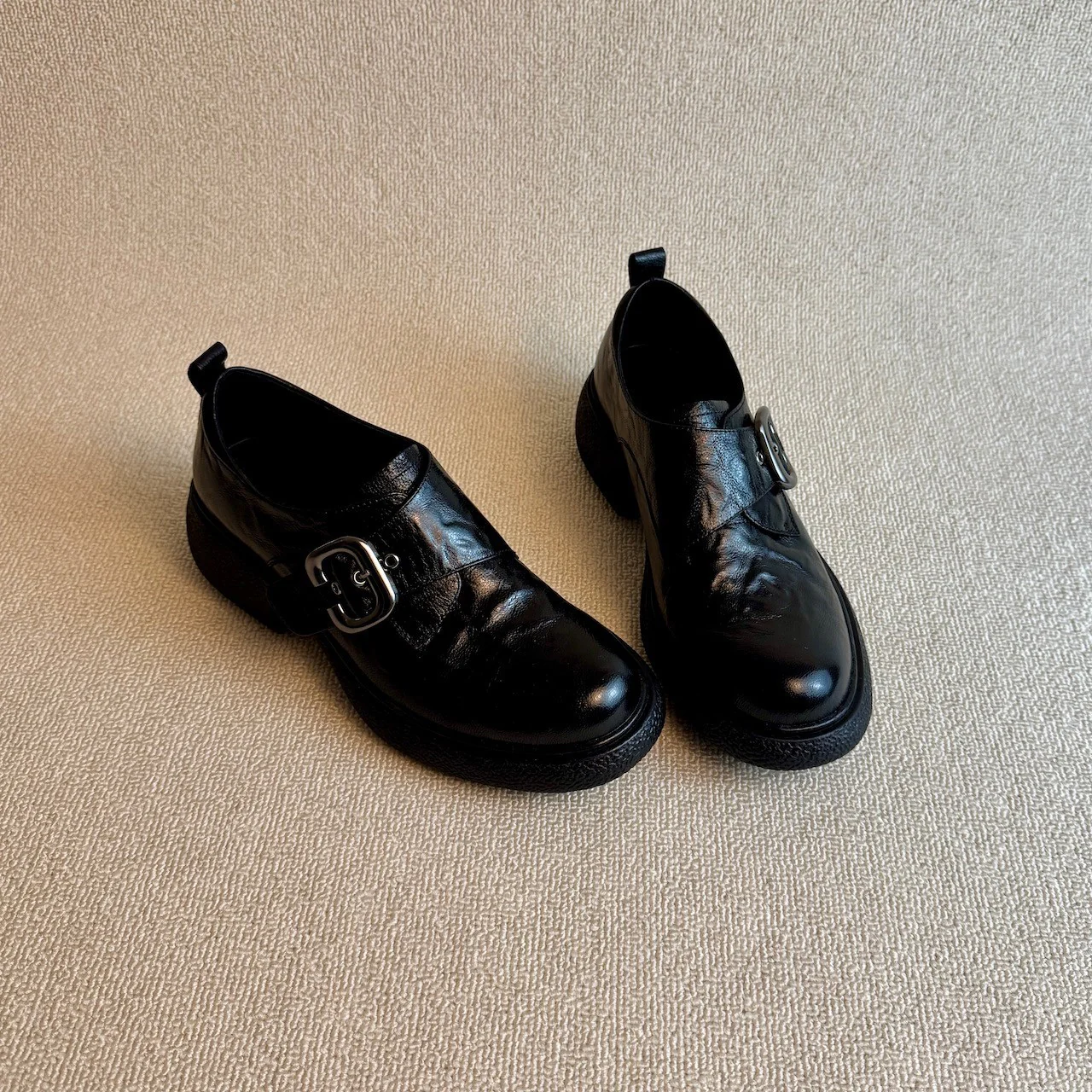 Damen Moderne Halbschuhe mit verstellbarem Riemen und bequemer Sohle Heidi Mode - Image 6