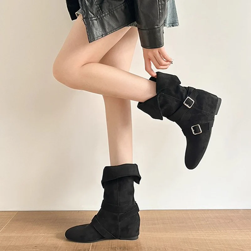 Damen Modische Ankle Boots mit ausgefallenem Klappdesign und dekorativen Schnallen Heidi Mode - Image 2