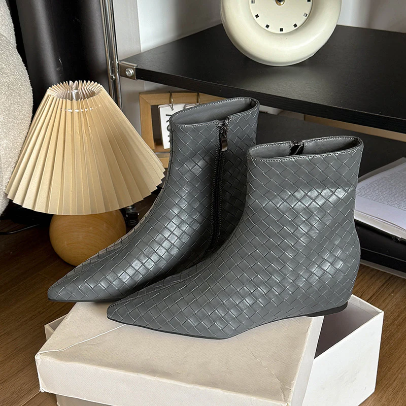 Damen modische Ankle Boots mit geflochtenem Design und eleganter Keilsohle Heidi Mode - Image 4