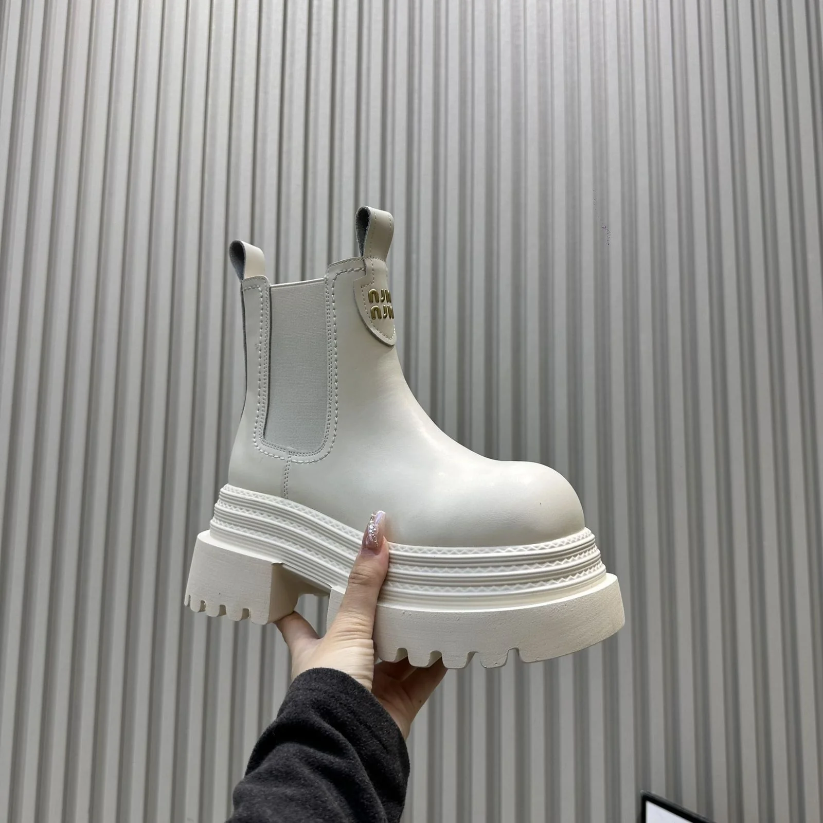 Damen Modische Chelsea-Boots mit Plateau und elastischen Einsätzen Heidi Mode - Image 7