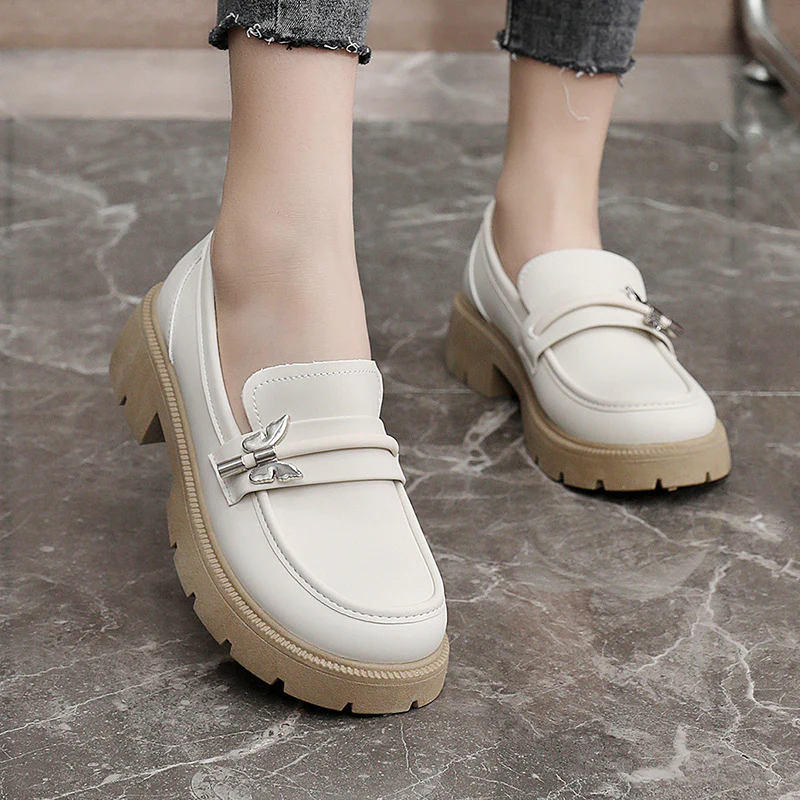 Damen modische Chunky Loafers mit robustem Profil und eleganten Applikationen Heidi Mode - Image 4