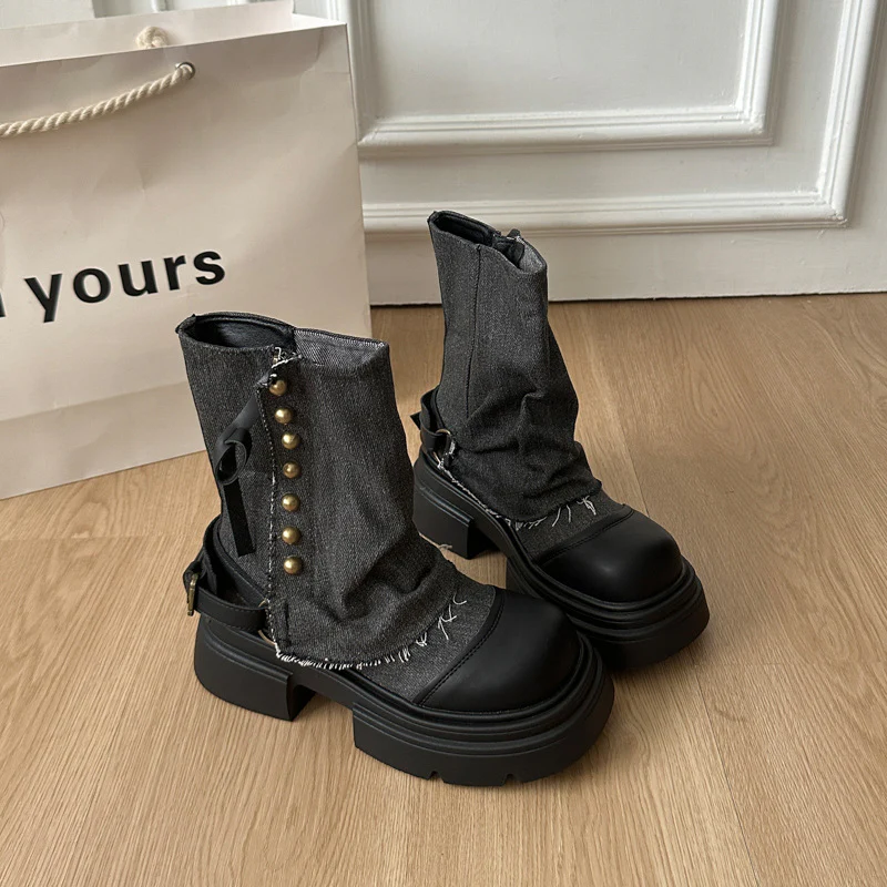 Damen Modische Chunky Stiefeletten mit dekorativem Riemen und robustem Profil Heidi Mode - Image 3