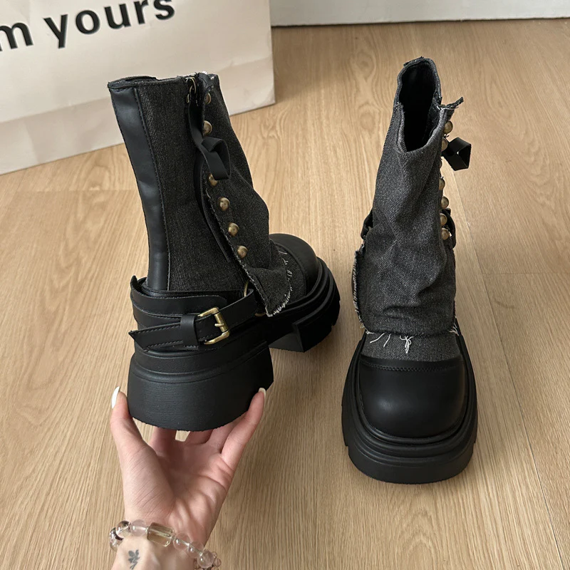 Damen Modische Chunky Stiefeletten mit dekorativem Riemen und robustem Profil Heidi Mode - Image 6