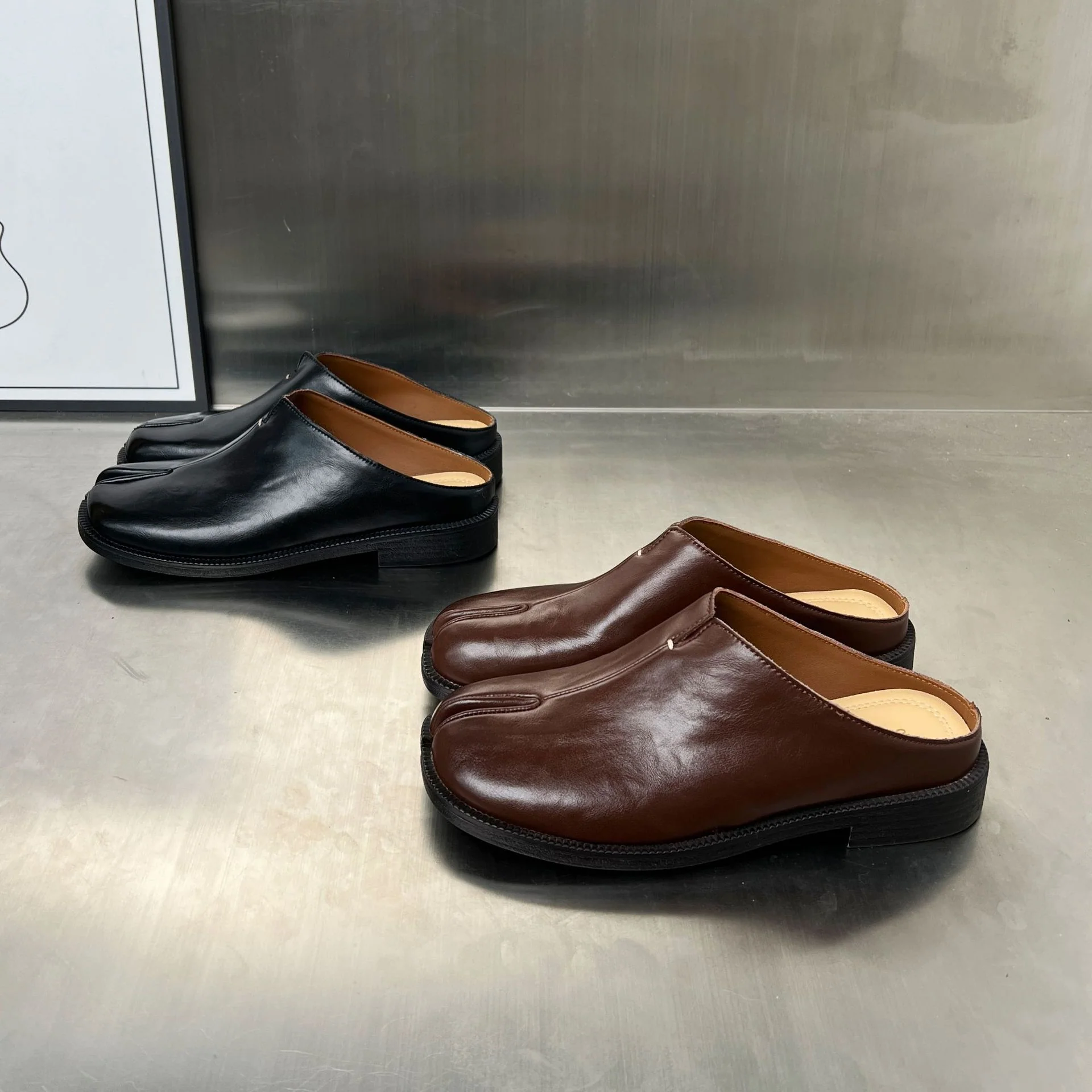 Damen modische Clogs mit einzigartigem Design und bequemer Schnallenverzierung Heidi Mode - Image 3