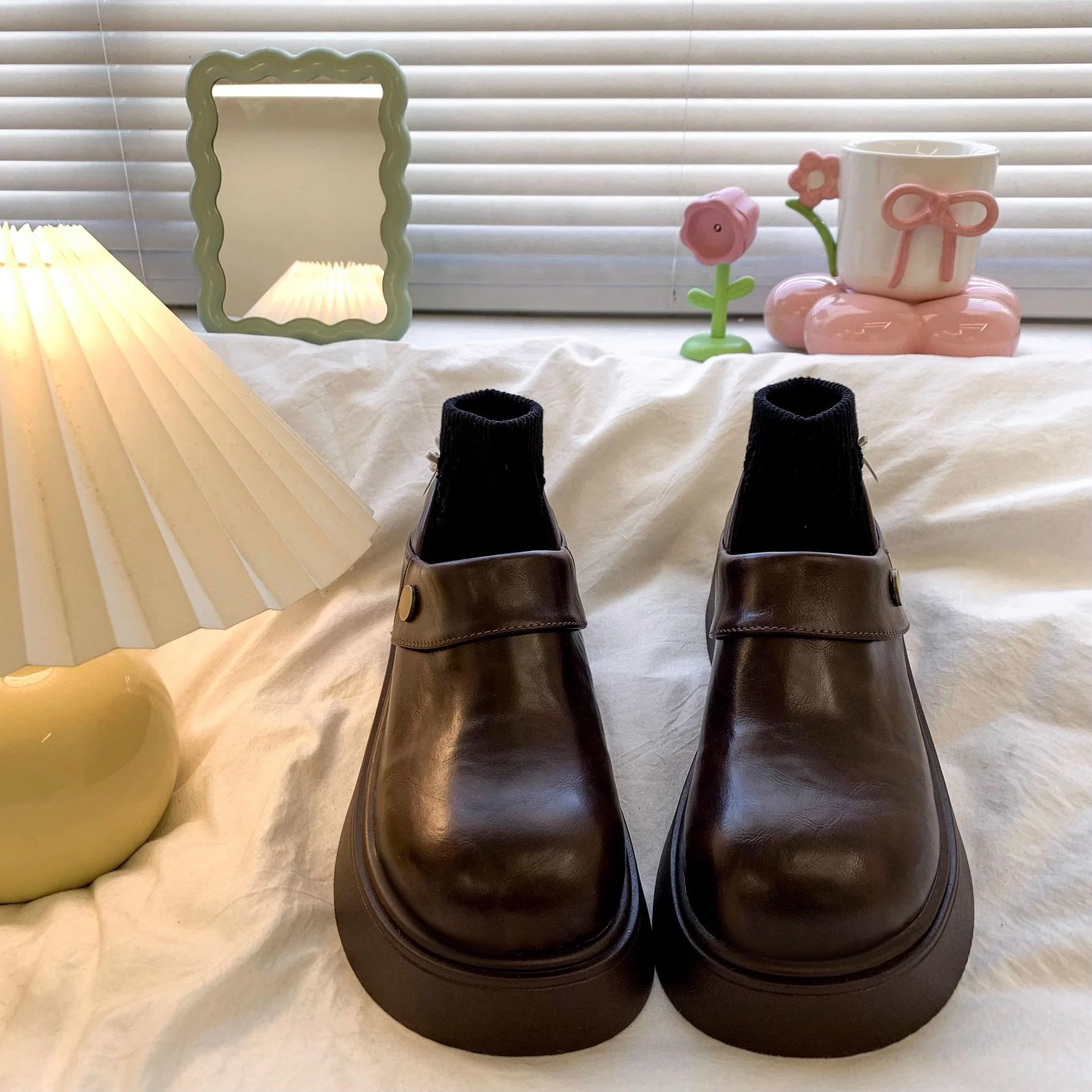 Damen Modische Clogs mit rutschfester Sohle und verspieltem Design Heidi Mode - Image 6