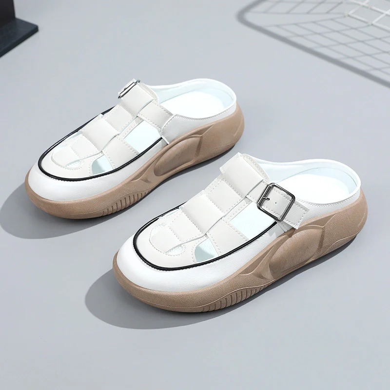 Damen modische Clogs mit verstellbarem Schnallenverschluss und luftiger Oberstruktur Heidi Mode - Image 2