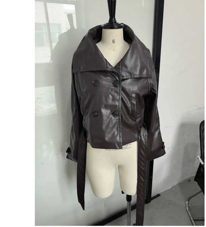 Damen Modische Cropped jacke mit doppelter Knopfleiste und breitem Kragen Heidi-Mode - Image 7