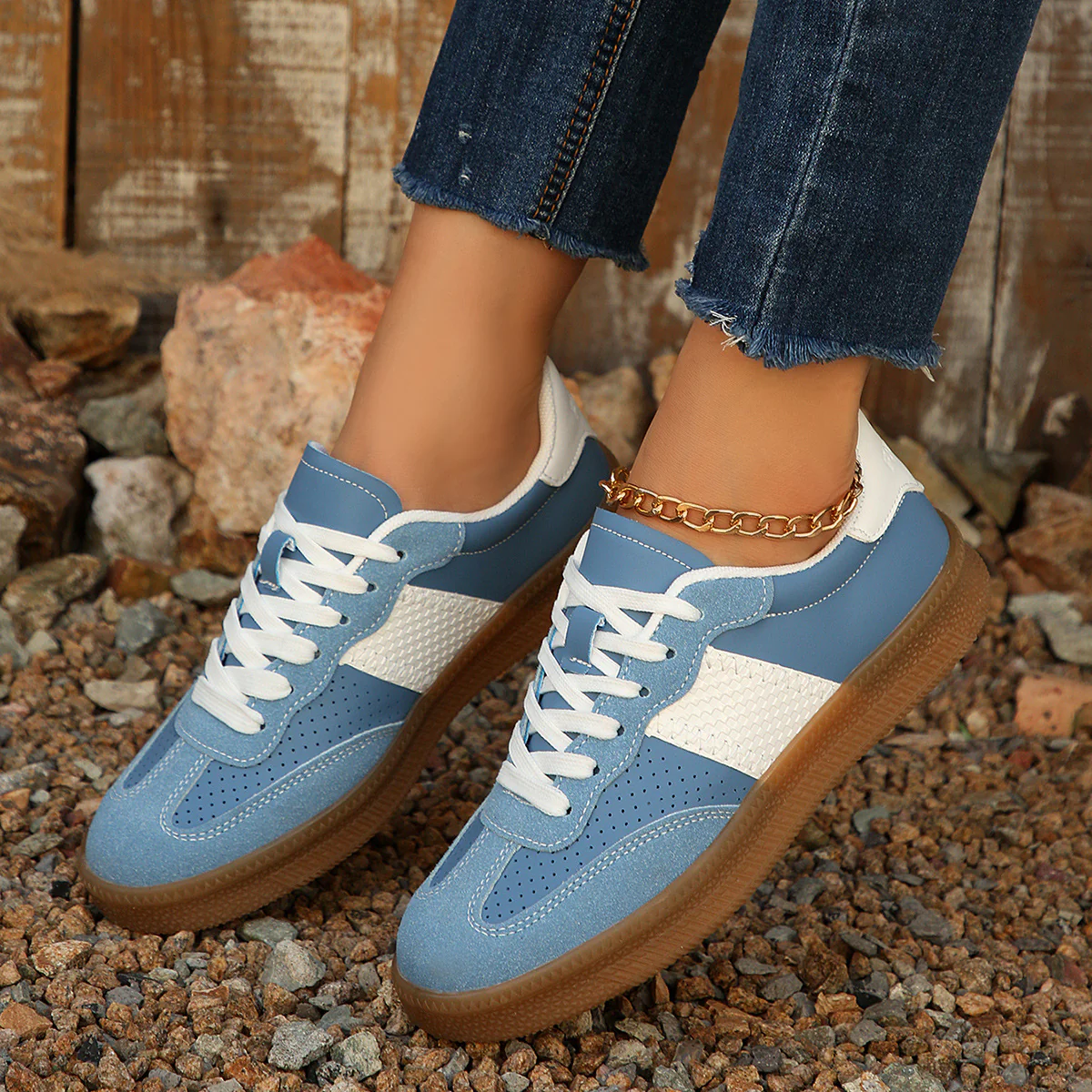 Damen Modische Freizeitsneaker mit perforiertem Obermaterial und rutschfester Laufsohle Heidi Mode - Image 4