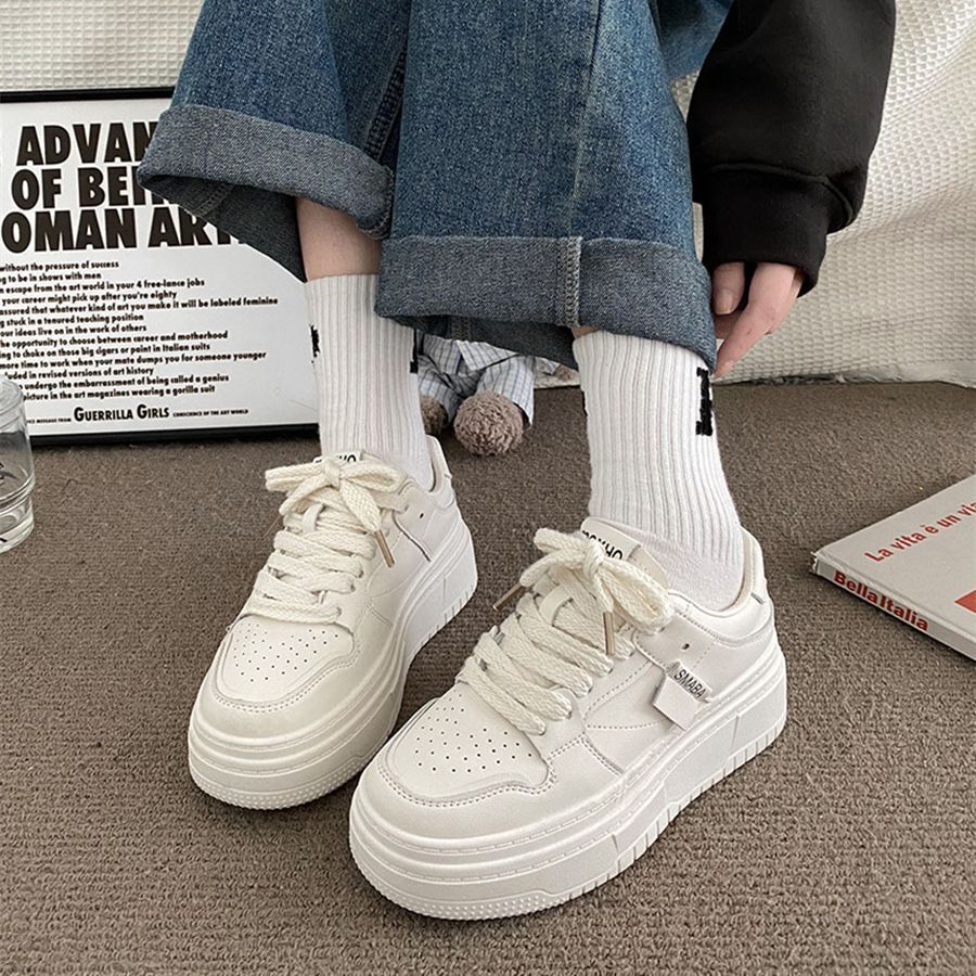 Damen modische Hochsohlen-Sneaker mit atmungsaktiver Oberfläche und verstärktem Fersenbereich Heidi Mode - Image 3