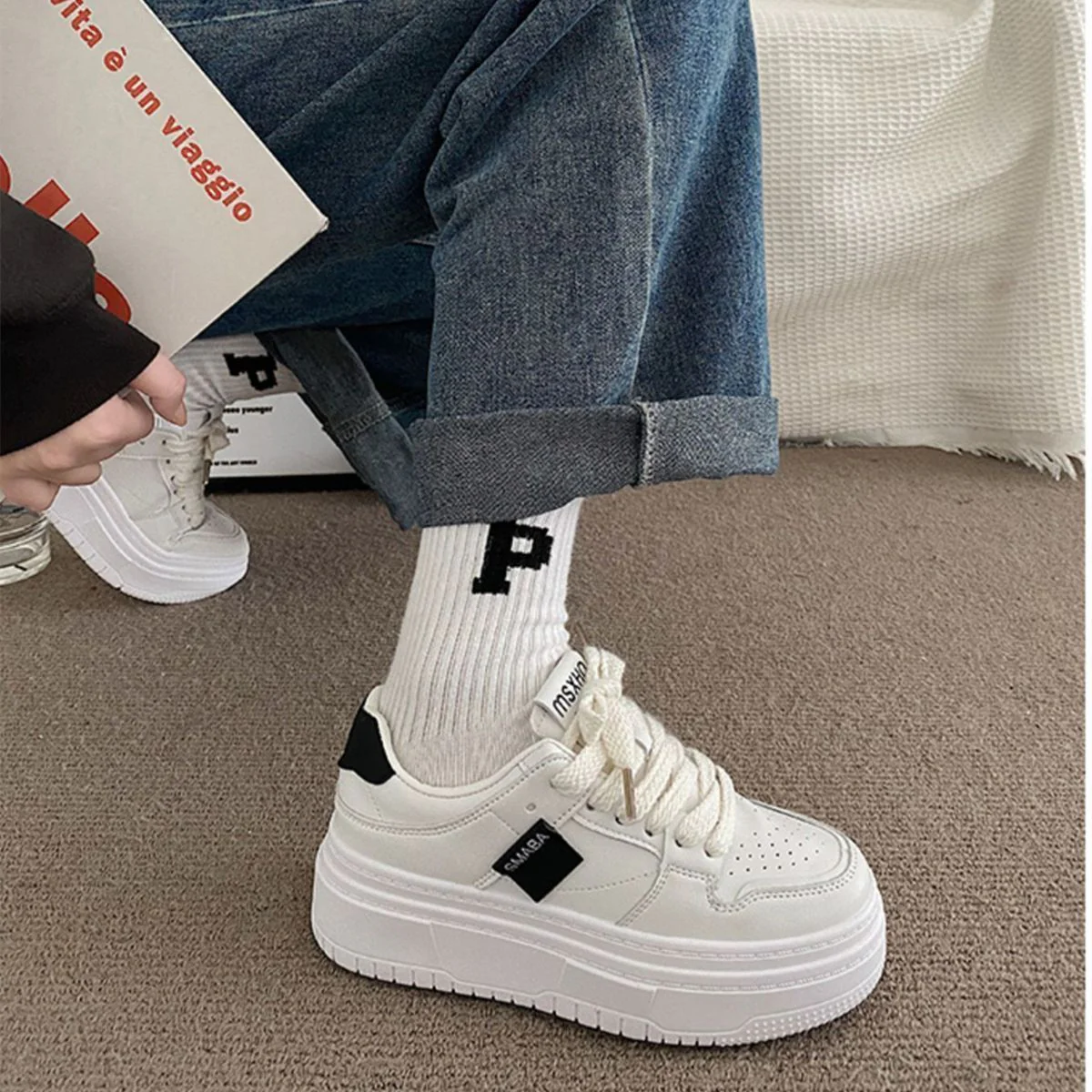 Damen modische Hochsohlen-Sneaker mit atmungsaktiver Oberfläche und verstärktem Fersenbereich Heidi Mode - Image 4