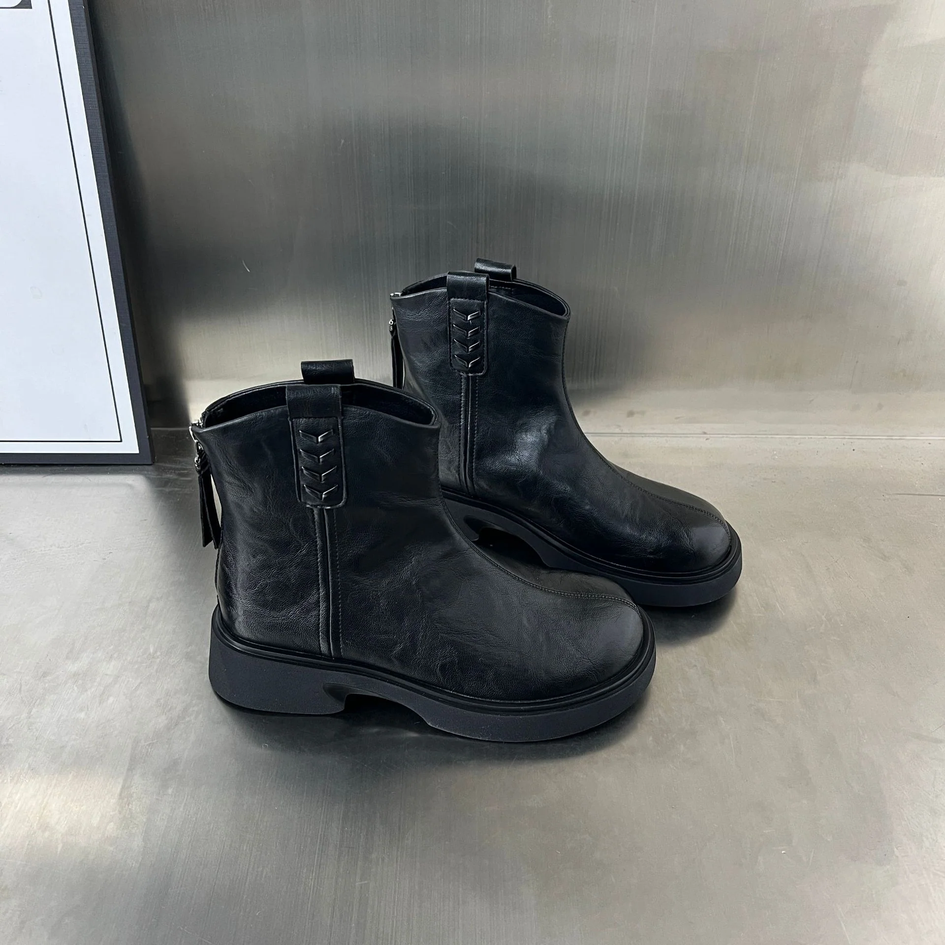 Damen Modische Leder-Stiefeletten mit robustem Plateau und feinem Zipper Heidi Mode - Image 5
