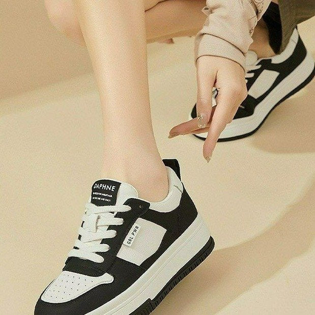 Damen Modische Lockere Sneakers mit hoher Sohle und atmungsaktiver Leder-Oberfläche Heidi Mode - Image 4