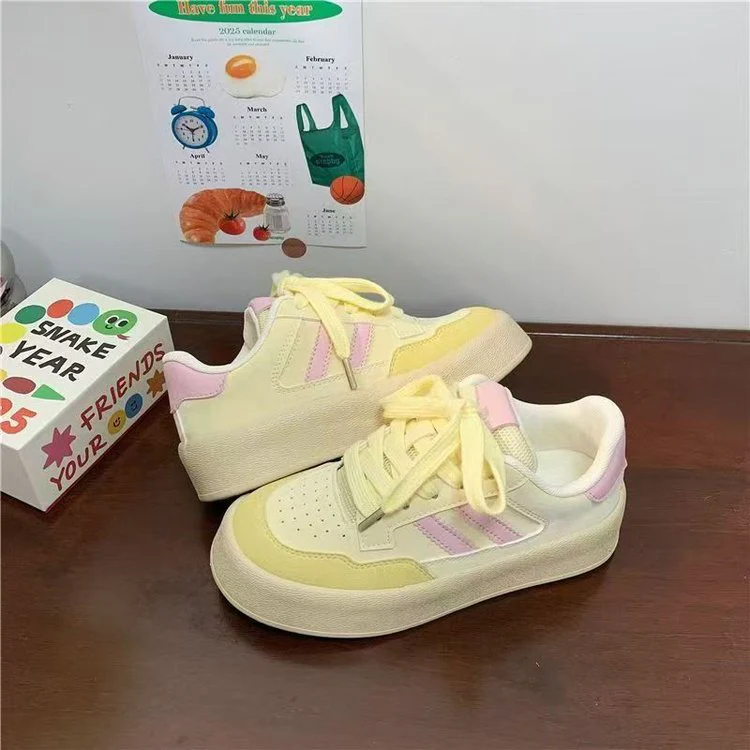 Damen Modische Low-Top Sneakers mit atmungsaktiver Sohle und auffälligem Design Heidi Mode - Image 2