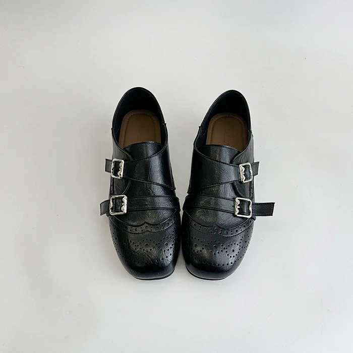 Damen modische Mokassins mit doppeltem Schnallenverschluss und stilvollem perforiertem Design Heidi Mode - Image 6