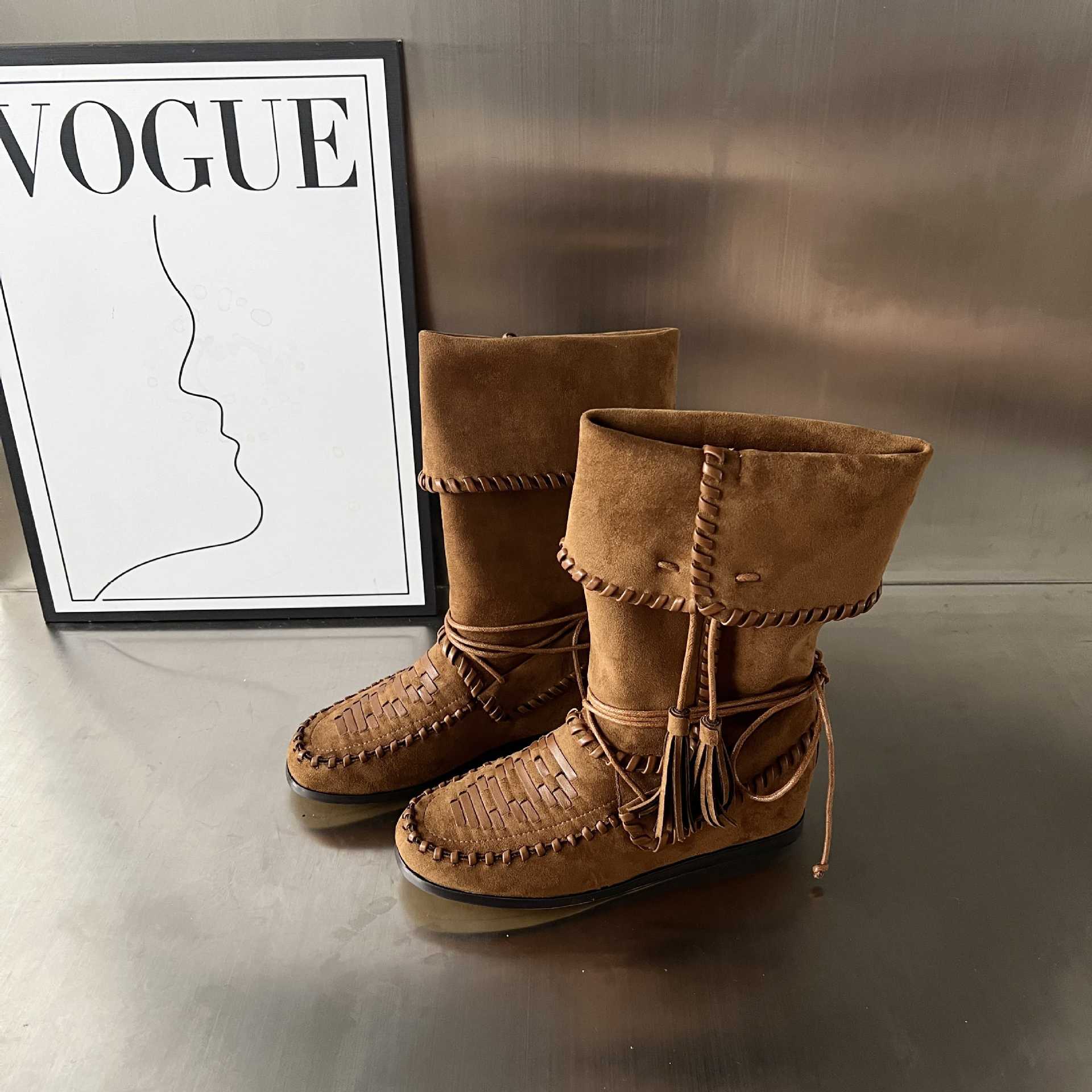 Damen Modische Mokassins-Stiefel mit einzigartigem Flechtmuster von Heidi Mode - Image 2