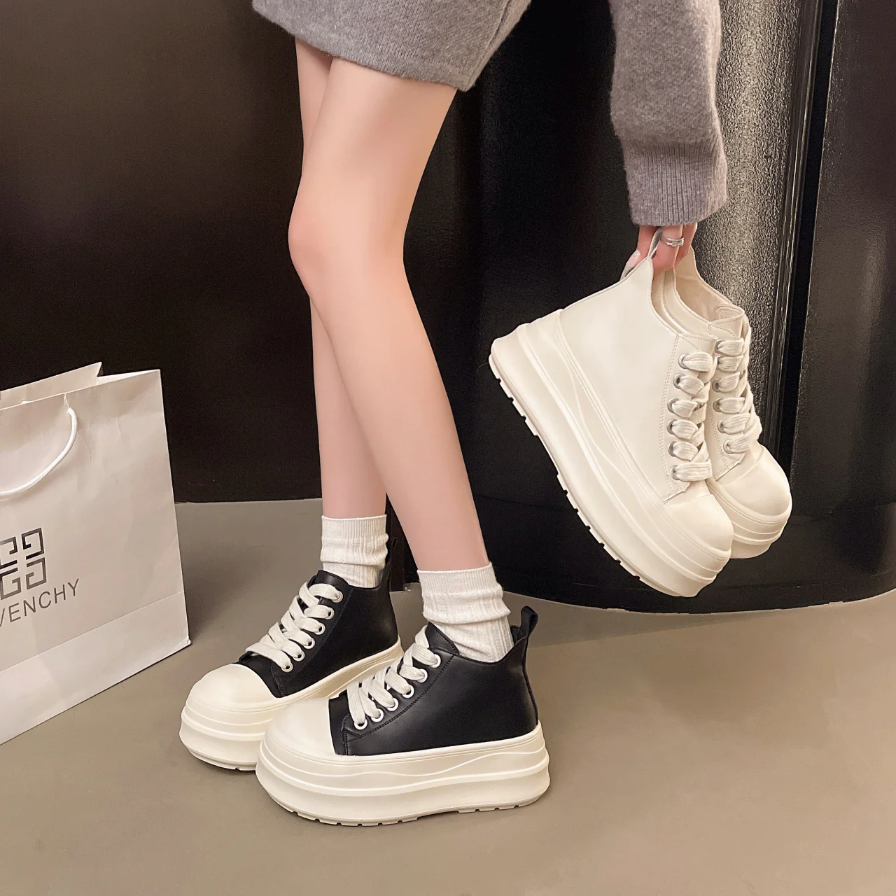 Damen modische Plateau-Hochschuh Sneakers mit dreifarbiger Sohle Heidi Mode - Image 4