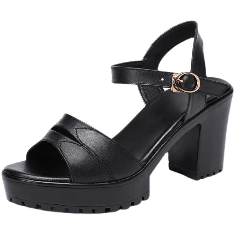 Damen Modische Plateau-Sandaletten mit robustem Profil und elegantem Riemen Heidi Mode - Image 5