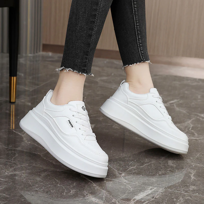 Damen Modische Plateau-Sneaker mit atmungsaktivem Obermaterial und gepolsterter Innensohle Heidi Mode - Image 3