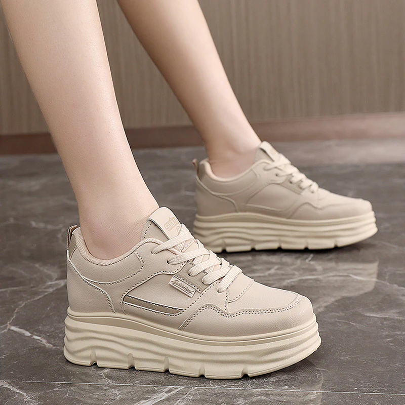 Damen modische Plateau-Sneaker mit dämpfendem Sohlenprofil und strukturiertem Obermaterial Heidi Mode - Image 4