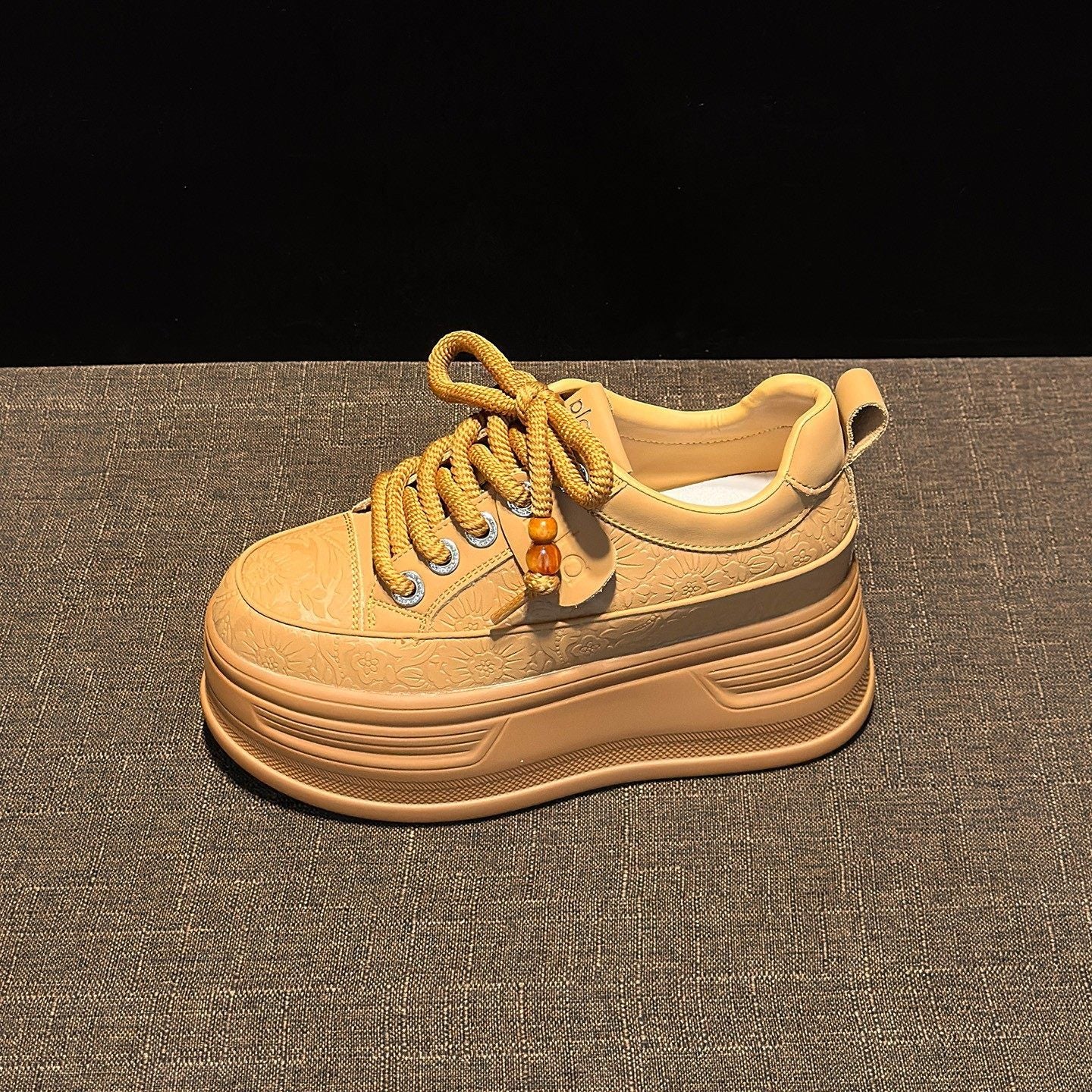 Damen modische Plateau Sneakers mit dekorativen Schnürsenkeln und strukturiertem Obermaterial Heidi Mode - Image 7