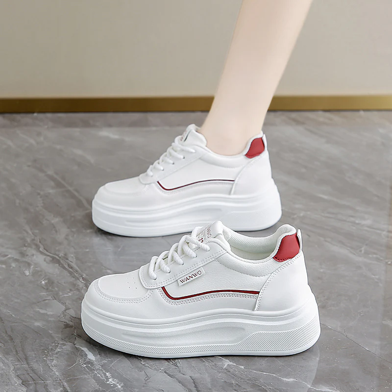 Damen modische Plateau Sneakers mit glattem Obermaterial und elastischen Schnürsenkeln Heidi Mode - Image 3