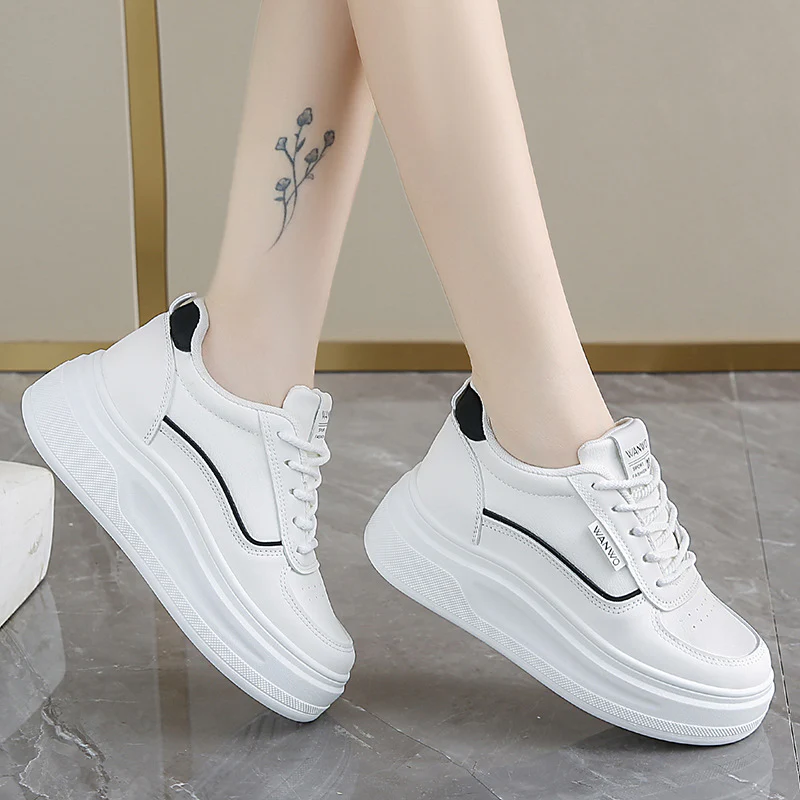 Damen modische Plateau Sneakers mit glattem Obermaterial und elastischen Schnürsenkeln Heidi Mode - Image 4