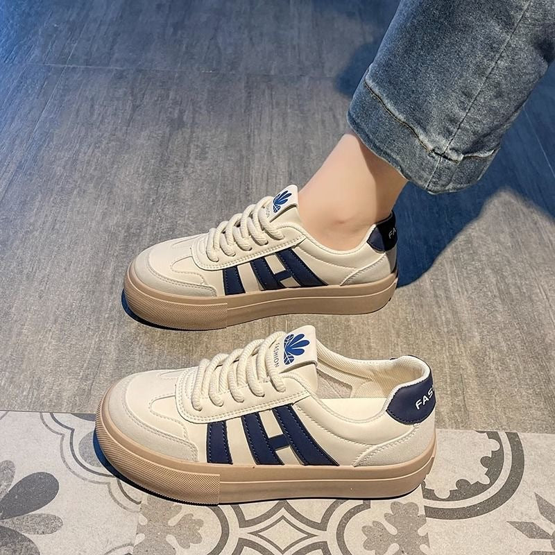Damen Modische Plateau Sneakers mit klassischem Design und komfortabler Sohle Heidi Mode - Image 2