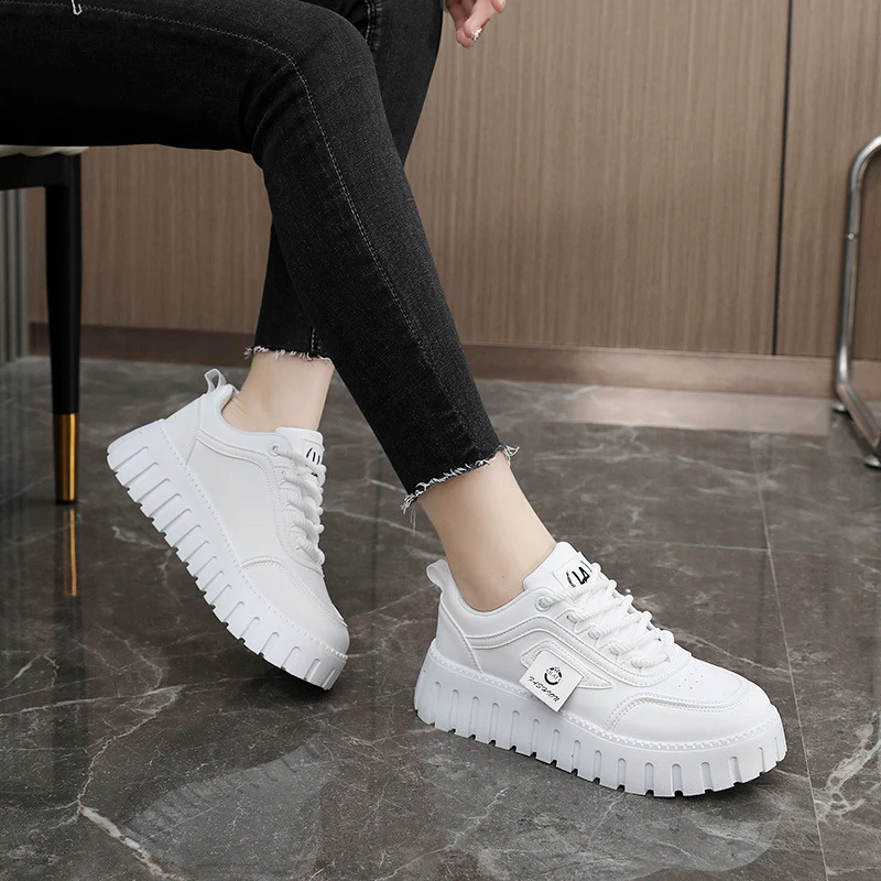 Damen modische Plateau Sneakers mit rutschfester Sohle und atmungsaktivem Obermaterial Heidi Mode - Image 4