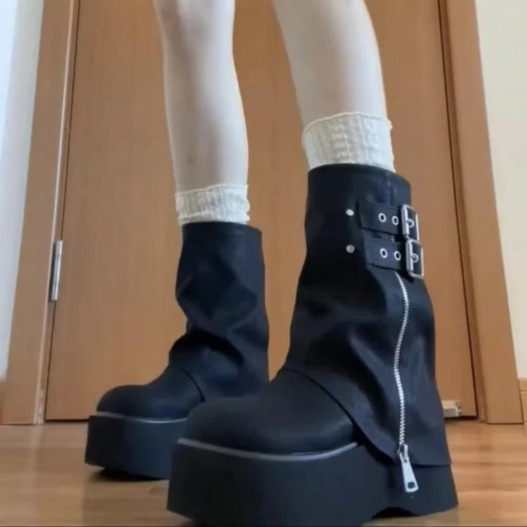 Damen Modische Plateau-Stiefel mit coolem Riemen-Design und innovativer Reißverschlussöffnung Heidi Mode - Image 5