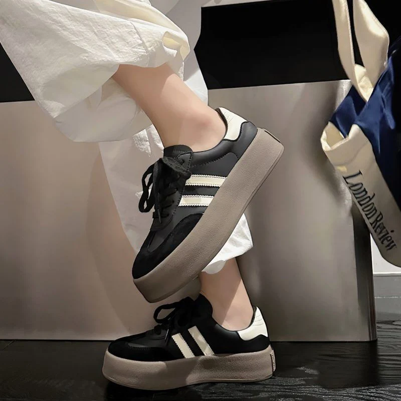 Damen Modische Plateausneaker mit gepolsterter Sohle und sportlichem Design Heidi Mode - Image 3