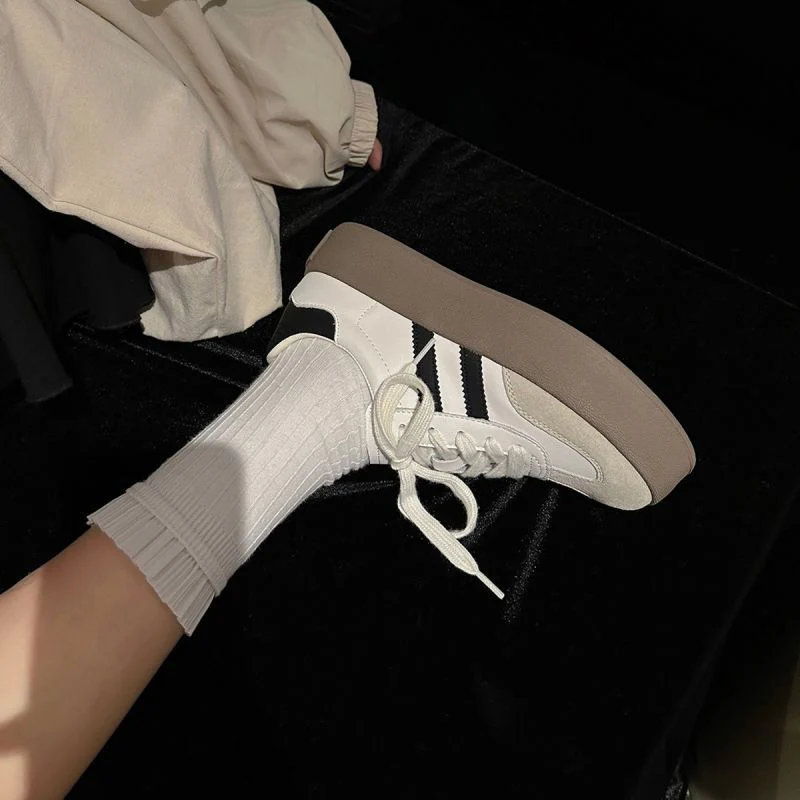 Damen Modische Plateausneaker mit gepolsterter Sohle und sportlichem Design Heidi Mode - Image 7