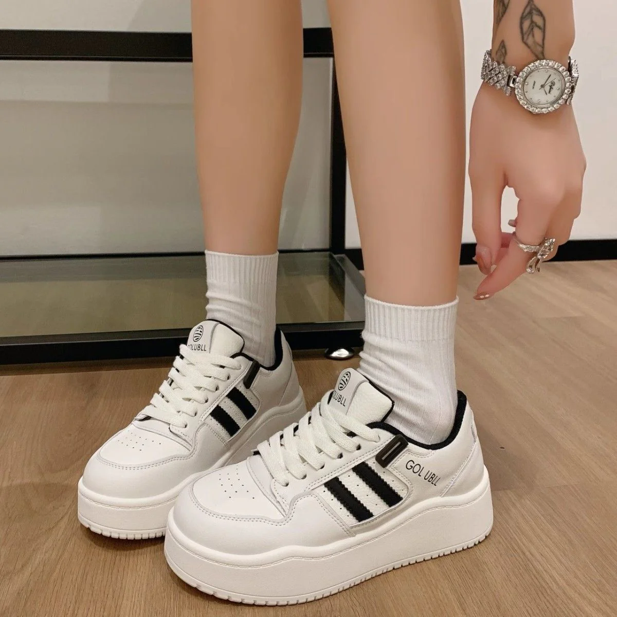 Damen modische Plattform-Sneaker mit sportlichem Design und atmungsaktiver Oberflächenstruktur Heidi Mode - Image 2