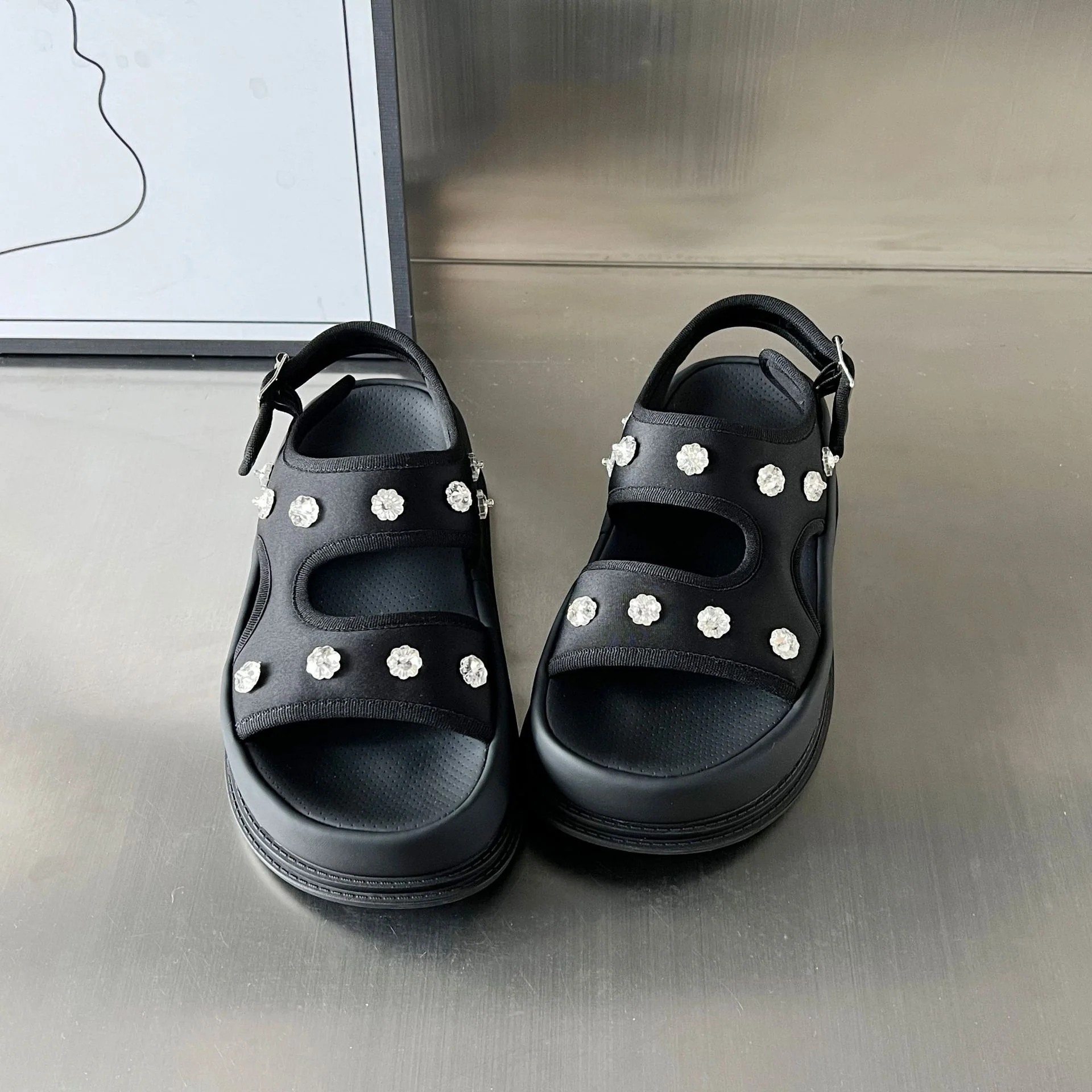 Damen modische Sandalen mit luxuriösen Verzierungen Heidi Mode - Image 2