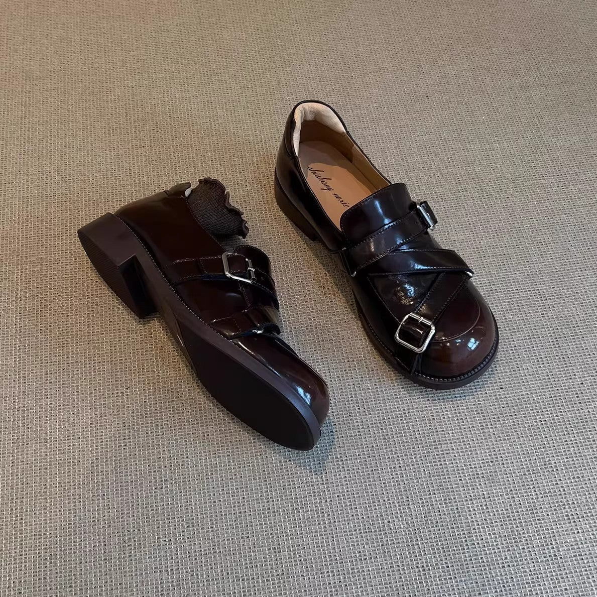 Damen Modische Schnürschuhe mit glänzender Oberfläche und praktischen Riemen Heidi Mode - Image 4