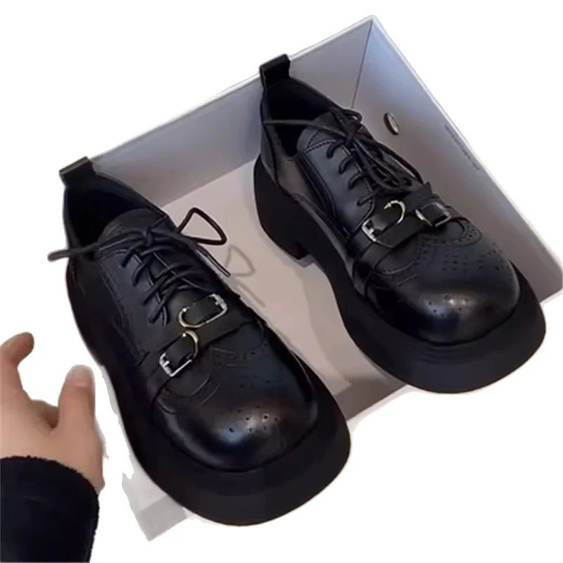 Damen Modische Schnürschuhe mit perforiertem Design und robustem Plateau-Heel Heidi Mode - Image 5