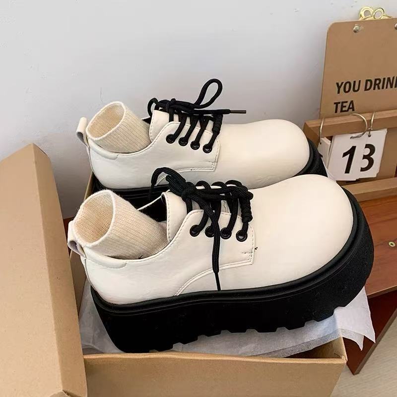 Damen Modische Schnürschuhe mit robustem Plateau und sockenähnlichem Detail Heidi Mode - Image 5