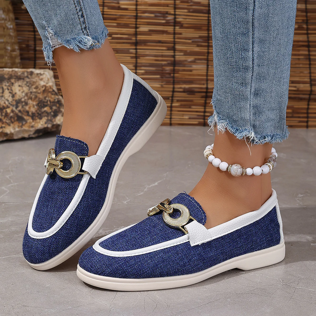 Damen modische Slipper mit elegantem Goldverzierungsdetail Heidi Mode - Image 3