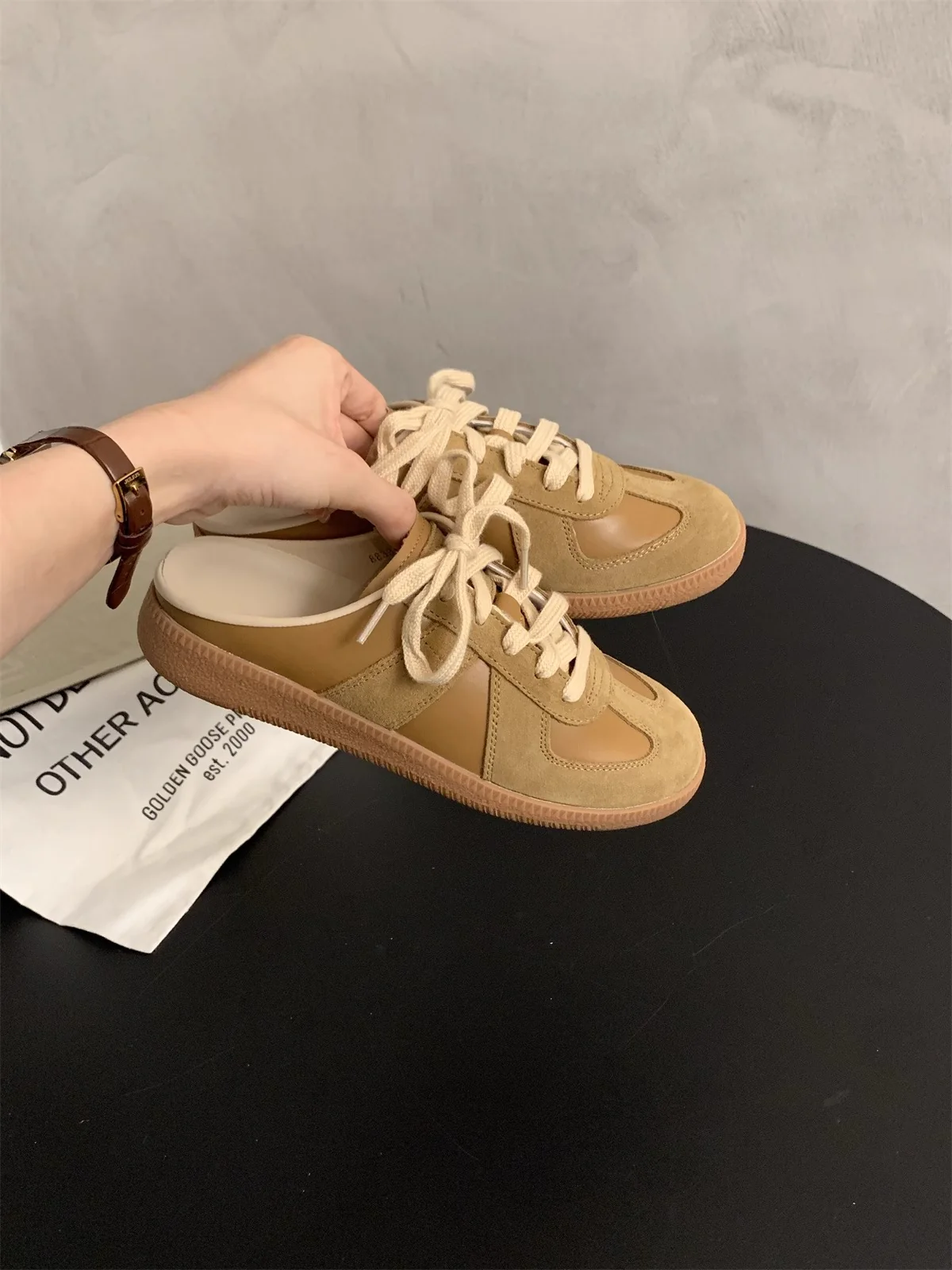 Damen modische Slipper mit sportlichem Design und atmungsaktivem Obermaterial Heidi Mode - Image 7